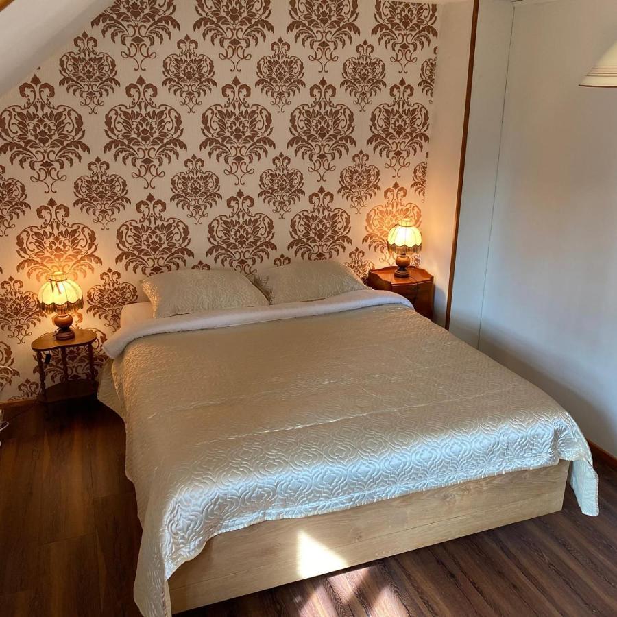 Bed and Breakfast Le Chene D'Or Marcheseuil Экстерьер фото
