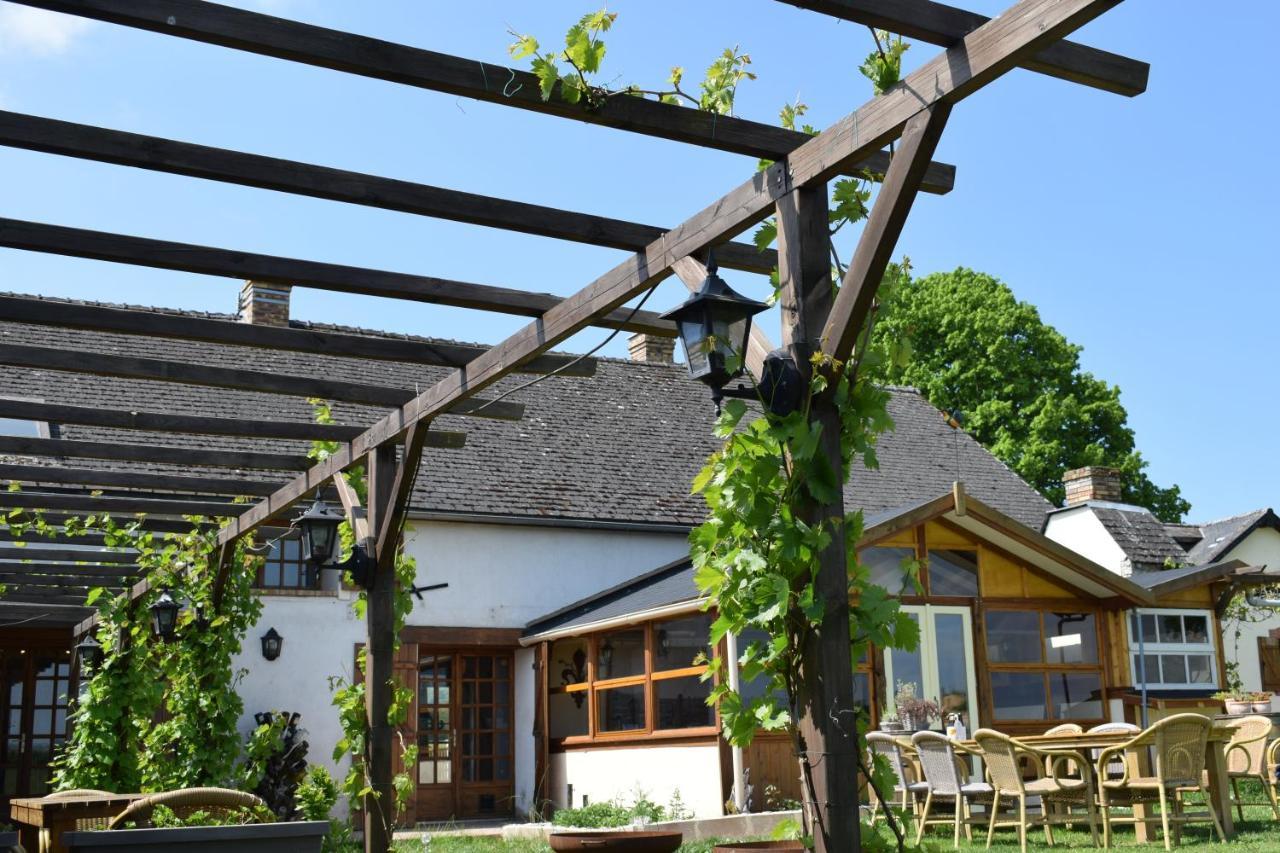 Bed and Breakfast Le Chene D'Or Marcheseuil Экстерьер фото